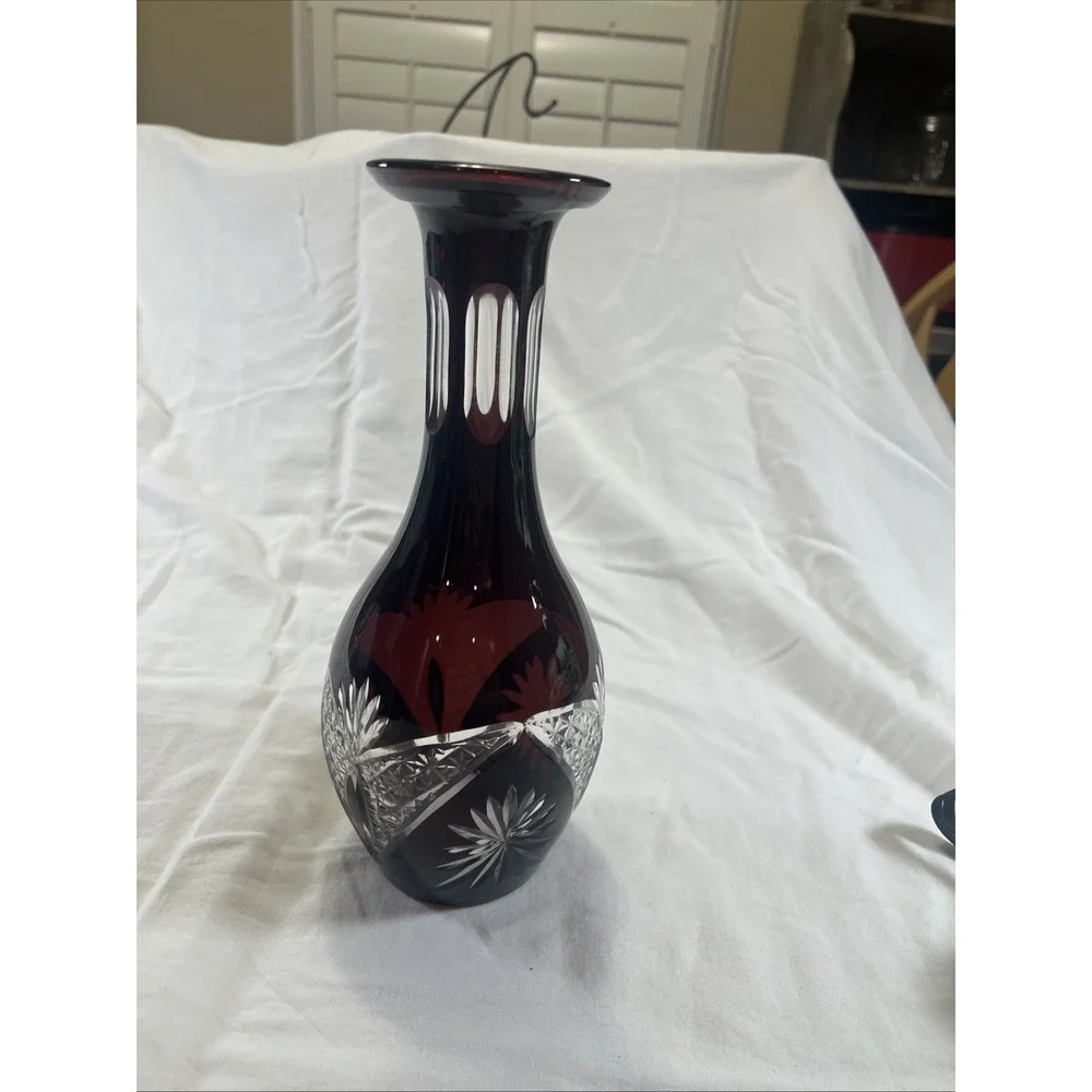 Beautiful Bohemian Ruby Red Cut to Clear Crystal‎ Vase – Hand Cut Floral Design